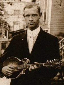 ลอยด์ เลาร์ (Lloyd Loar)