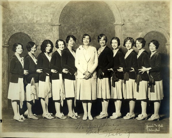 ประวัติศาสตร์วงร็อคหญิงล้วน Helen Lewis and Her All-Girl Jazz Syncopators