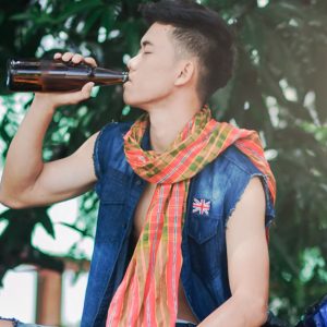 คอร์ดเพลง ผู้บ่าวขี้เหล้า วงค์ ชนะกันต์