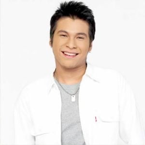 คอร์ดเพลง ก่อนไม่มีแม่ให้กอด โบวี่ คอร์ดเพลง ก่อนไม่มีแม่ให้กอด โบวี่