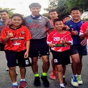 คอร์ดเพลง ยังรอ ก้อง ห้วยไร่ คอร์ดเพลง ยังรอ ก้อง ห้วยไร่