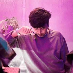 คอร์ดเพลง อยากบอกให้รู้ (Tell you know) AIIKZ