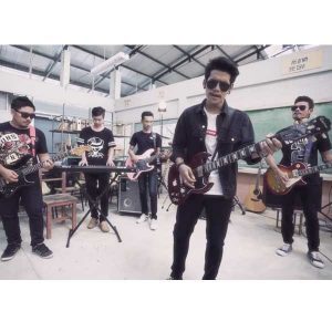 คอร์ดเพลง โปรดมอง วงฟีนิกซ์