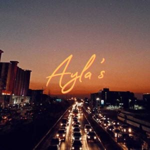  วิ่งหนีออกไปด้วยความไวสองมัค AYLA's