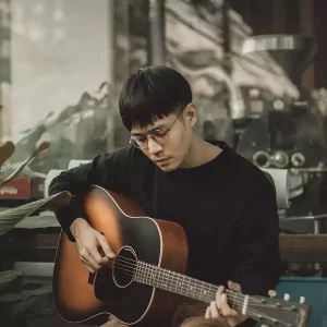 คอร์ดเพลง พูดคนเดียว (Ghost) tinn