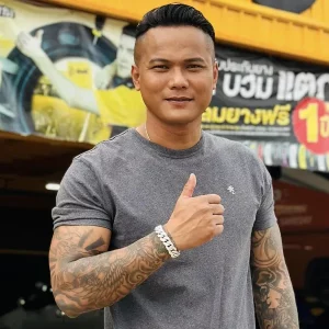  ฆ่าอ้ายแทนงัวสาหล่า ดำ ดัสกร