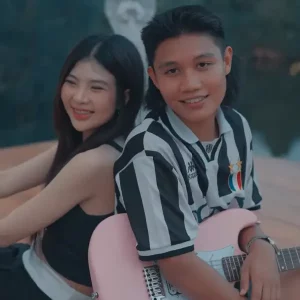 คอร์ดเพลง แอบคิดถึง มิตรไมตรี x ปอน นิพนธ์