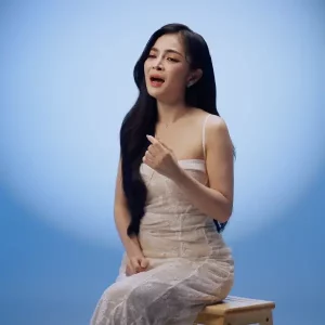 คอร์ดเพลง ฮักคนเจ้าซู้ต้องอยู่ให้เป็น ก้อย ชาลินี