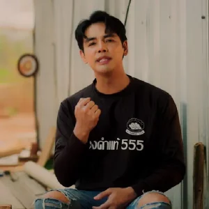  แคมป์คนงาน ท๊อป พสุพัจจ์